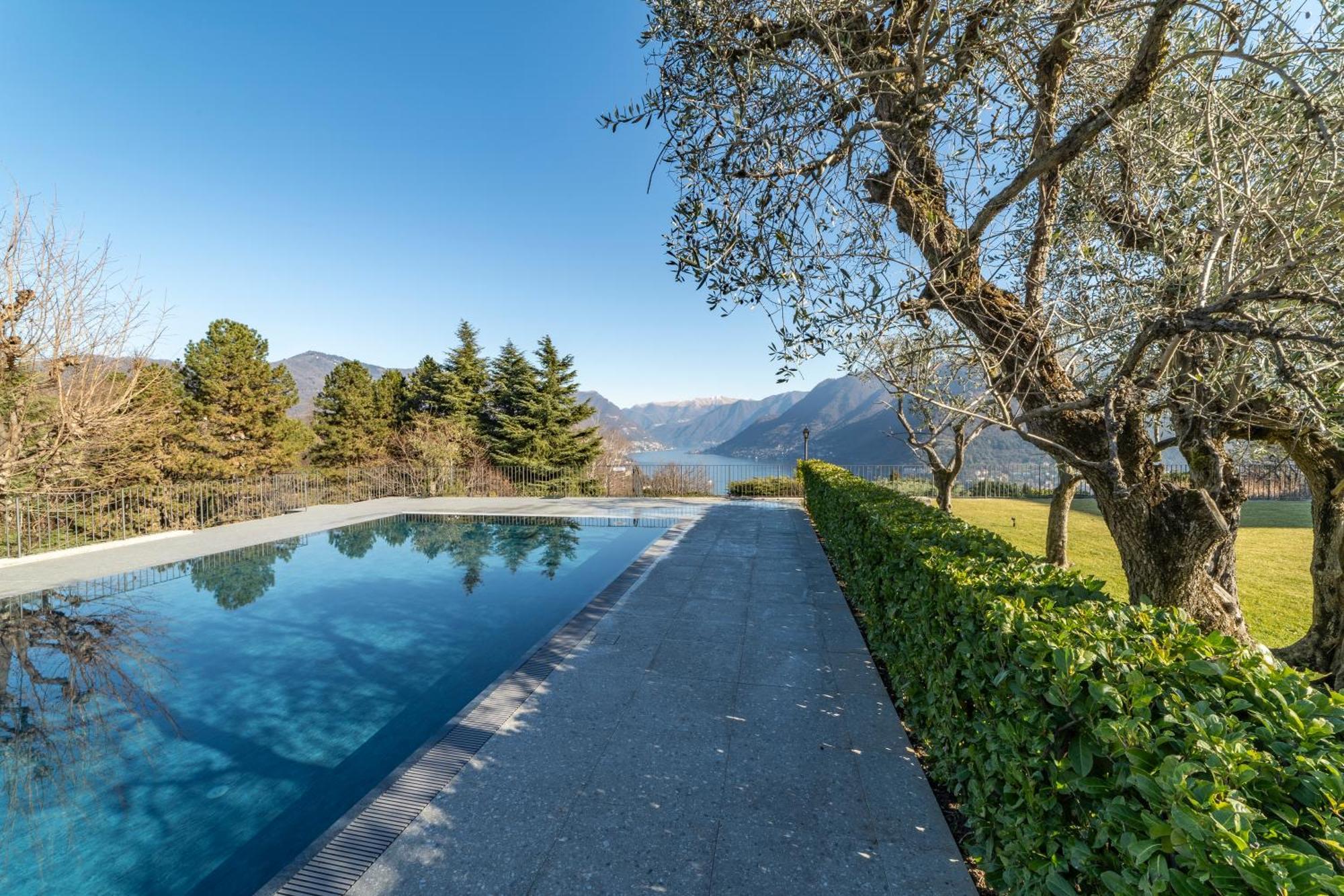 Alex'S Luxury Lake View Apt Pool And Tennis Como Exterior photo